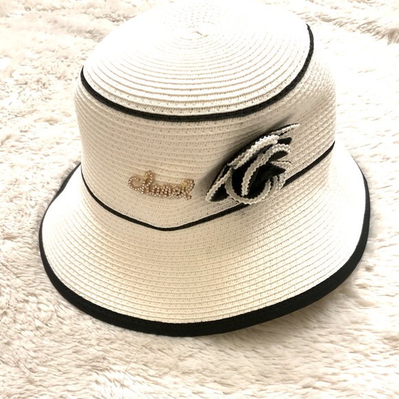 Camellia flower bucket hat - Picture 1 of 6